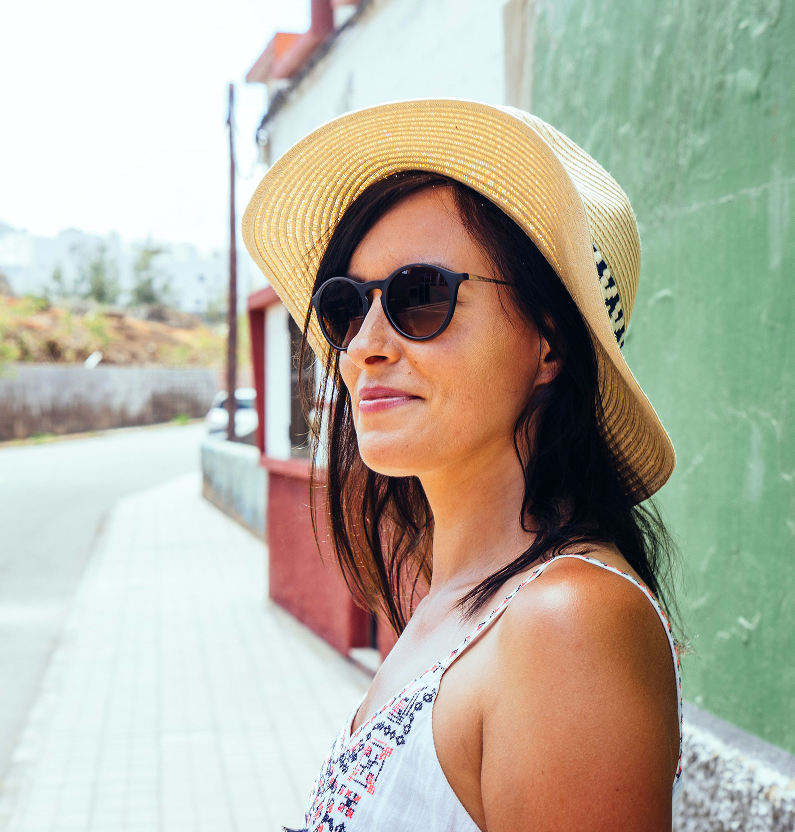 Woman with sunglasses info-16